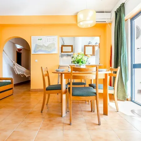 Altura Inn Beach 알투라